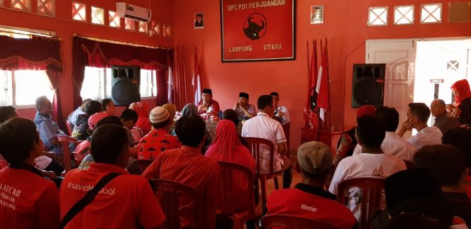 
 PDIP Lampura usai pelaksanaan verifikasi di Kantor DPC PDIP Lampura, kemarin.