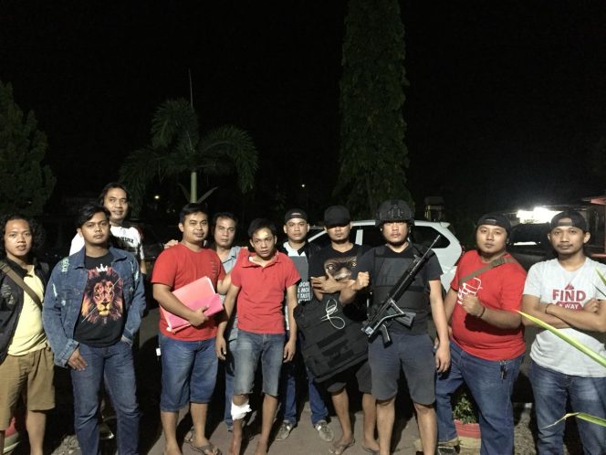 
 Foto : Humas Polres Lampura
Caption : Tersangka curas saat diamankan di Mapolres Lampura, Senin(23/4).