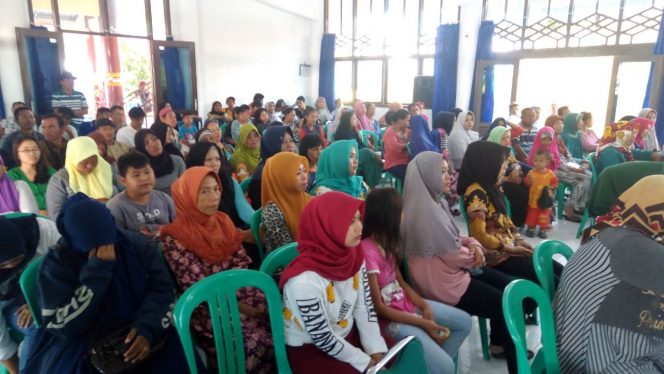 
 Foto IST  Ikuti: Ratusan pedagang yang akan berjualan pada saat Pasar Ramadhan mengikuti Sosialisasi Kehigienisan Makanan di Korpri, Jumat(11/5).