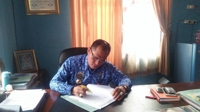 
 Caption Foto : Kepala Dinas Perhubungan(Kadishub) Lampura H. Basirun Ali.
