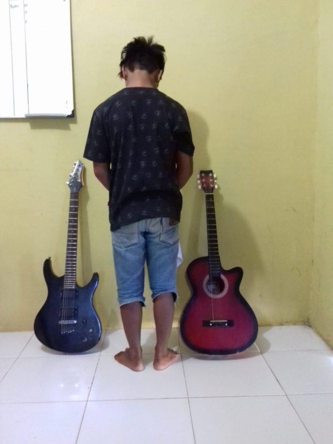 
 Curi Gitar Tetangga, RR Diamankan Polisi