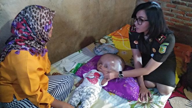 
 Yuliana Sagala, Kunjungi Kediaman Adrian Azzam Fatturahman