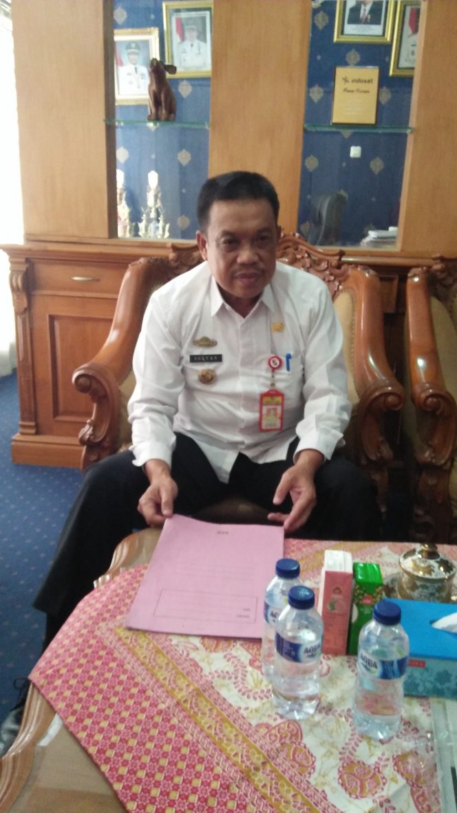 
 Foto Pj. Sekkab Lampura H. Sofyan.  