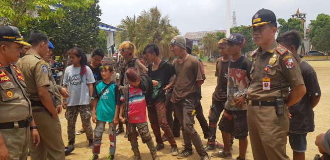 
 12 Anak Punk Diamankan Sat Pol PP Lampura