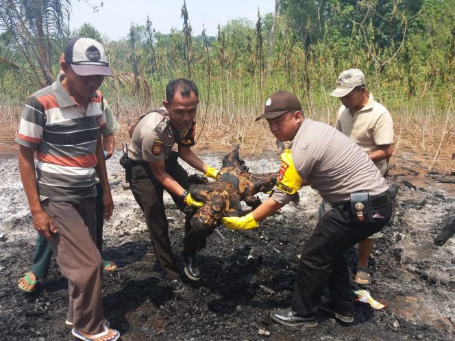 
 Terlelap Tidur Kakek Lumpuh Hangus Terbakar