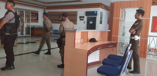 
 KPK Sambangi Kantor Pemkab Lampura