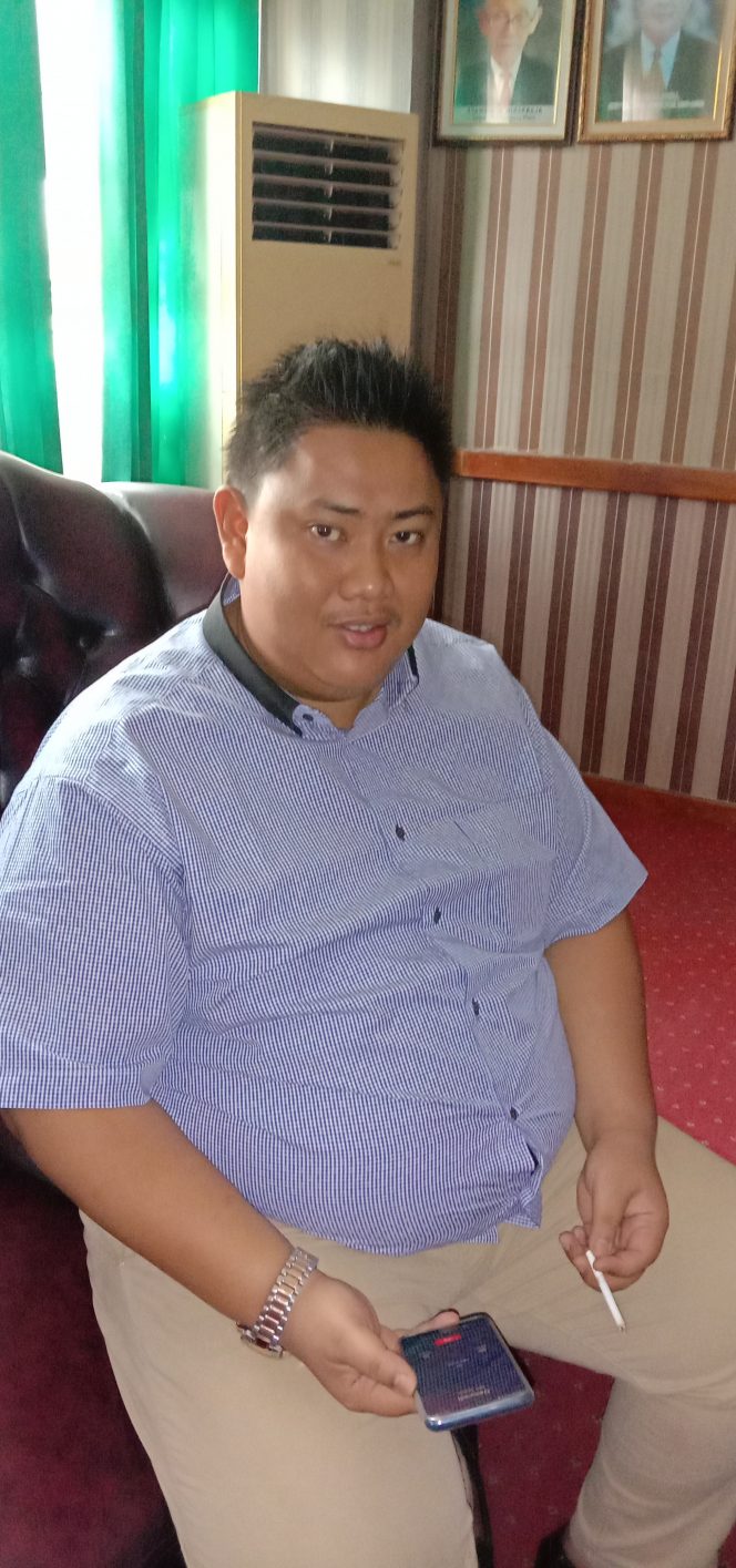 
 Caption : Rendy Apriansyah ketua sementara DPRD Lampura
