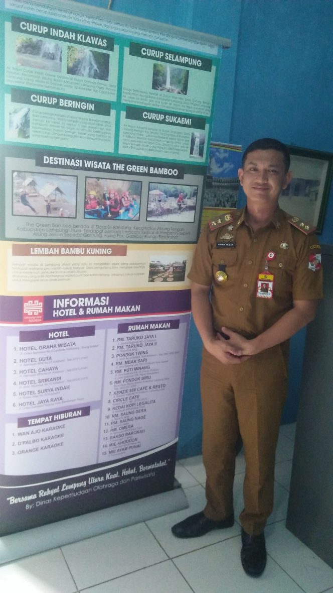 
 Caption foto : Kepala Dinas Pemuda Olahraga dan Pariwisata Lampura Ilham Akbar.
