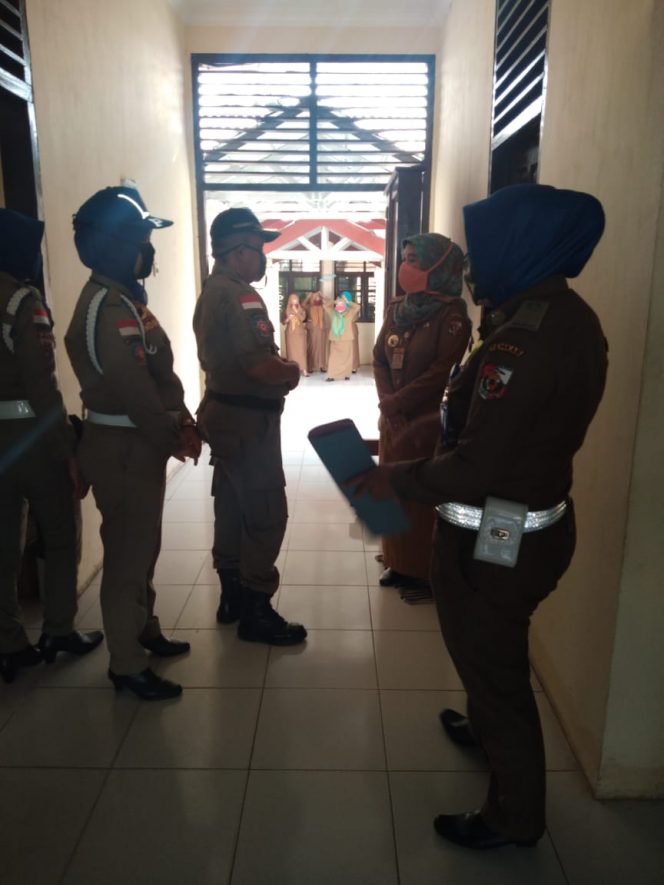 
 Cek Tingkat Kehadiran ASN Satpol-PP Ambil Absensi Setiap SKPD