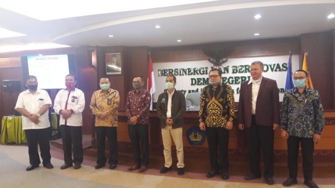 
 FHIS Umko Teken PKS Program S2 Bersama Unila
