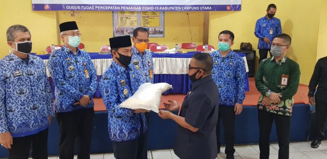 
 BPBD Salurkan Bantuan Beras Tahap 2