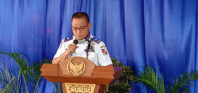 
 Kadishub Lampura, Basirun Ali saat menyampaikan sambutannya dalam Lounching smart card BLUe
