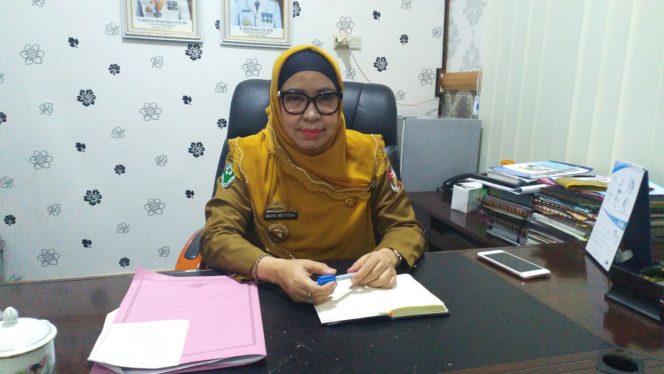 
 Foto Kadiskes Lampura dr. Hj. Maya Metissa.