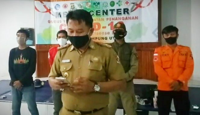 
 caption foto : Sanny Lumi Kepala Sekretariat  posko  Gugus Tugas Percepatan Penanggulangan Covid-19 Lampura