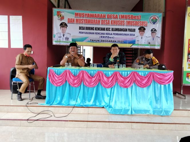 
 caption foto : Musdesus yang digelar Desa Buring kencana, Senin (9/11) foto cw-dre