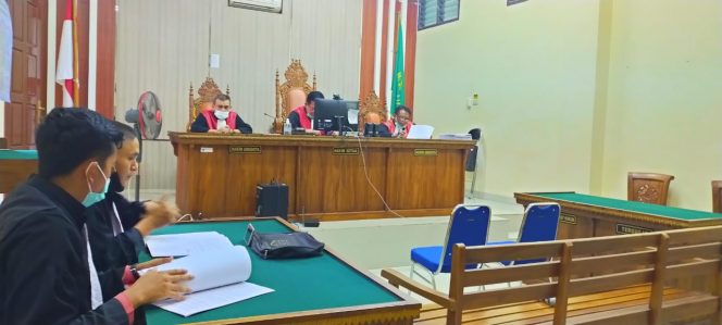 
 Caption: Sidang online tuntutan Kepala Puskesmas Ogan Lima, Lampura, yang terbukti menyelewengkan dana BOK Puskesmas tahun 2017. FOTO ANGGRI SASTRIADI