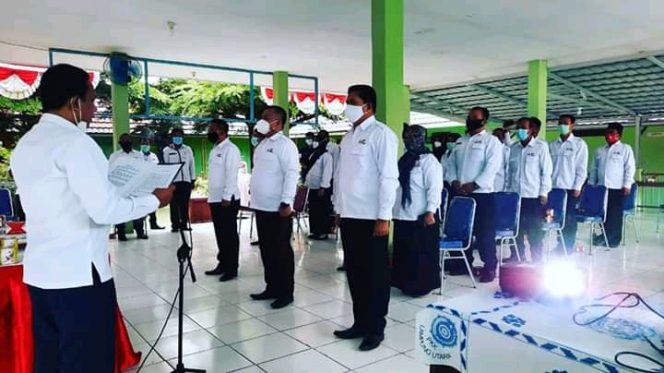 
 caption foto : Prosesi pelantikan Pengurus PMI  tiga Kecamatan yang dilangsungkan di aula Kecamatan Kotabumi, Rabu (27/1).

