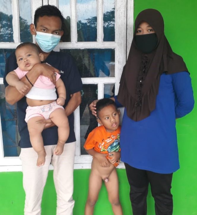 
 caption : Farzan Bocah berusia tiga tahun yang mengalami disunat secara ghaib  