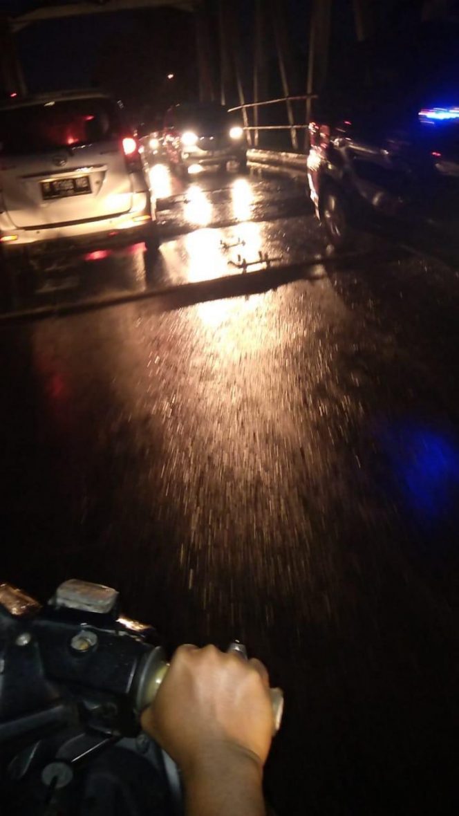 
 Perbaikan Dikebut, Jembatan Way Rarem Sudah Dapat Dilalui Kendaraan