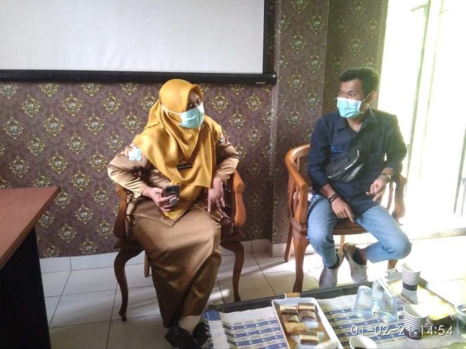 
 caption : Plt Kepala Puskesmas Kotabumi II, Wahyu Utami 