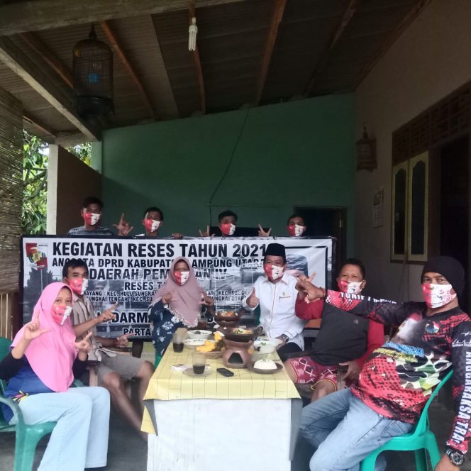 
 caption : Anggota DPRD Lampura Ali Darmawan ketika melaksanakan reses di Dapil 4 Lampura.
