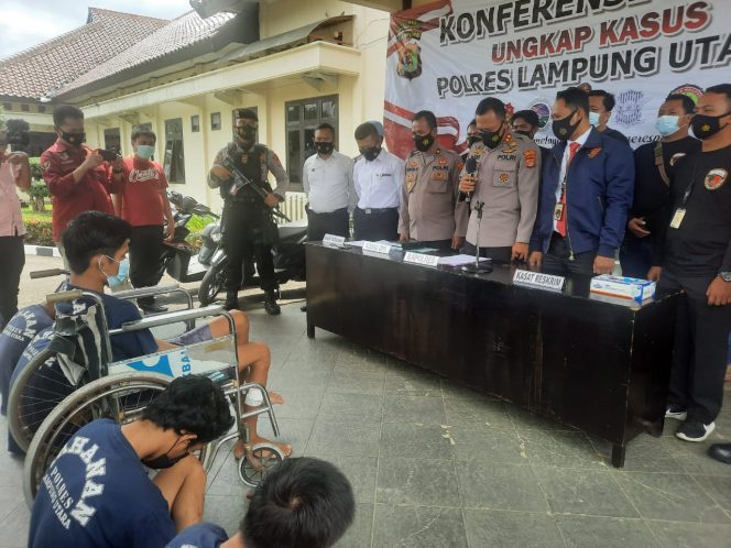 
 caption : 1. Konferensi Pers Ungkap Kasus yang digelar di Mapolres setempat, Senin (22/3)