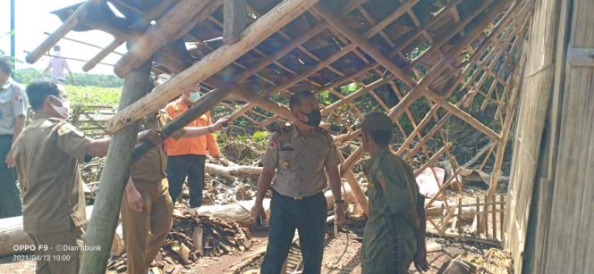 
 Kepala BPBD Lampura Turun Langsung ke Lokasi Bencana