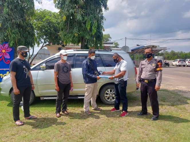 
 Polres Lampura Serahkan Mobil Hasil Kejahatan ke Polsek Gunung Sugih