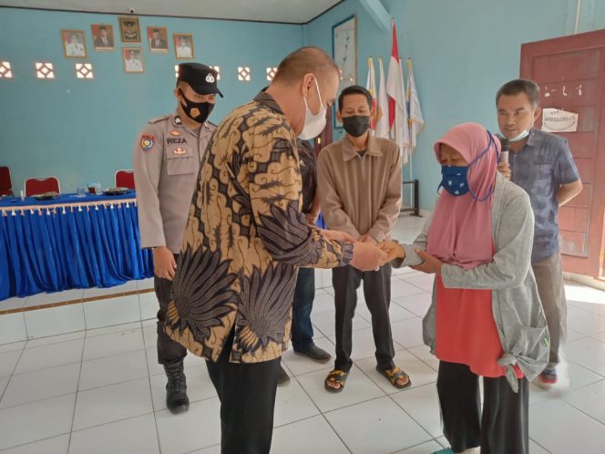 
 Semuli Jaya Terima BLT