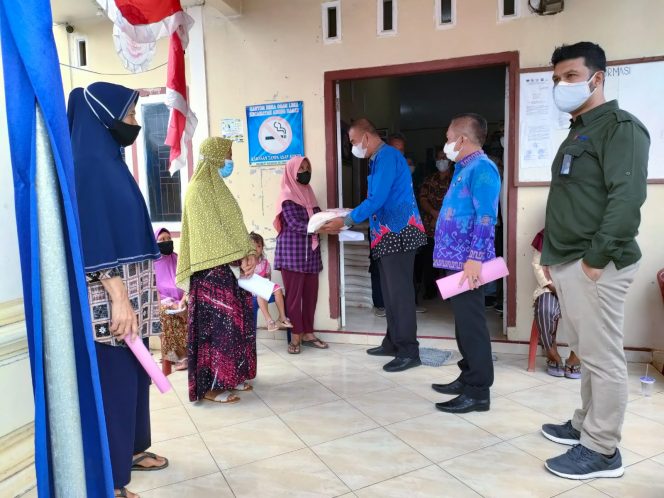 
 Beras PPKM KPM Prosam Abung Barat Dibagikan