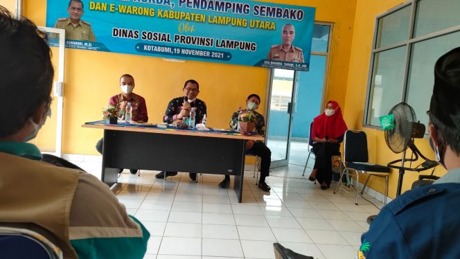 
 Kepala Dinsos Provinsi Bina Pelaksana Program Sembako Lampura
