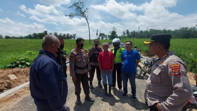 
 caption :Kapolres Lampura AKBP Kurniawan Ismail, saat memimpin langsung Patroli Hunting Anti Premanisme
