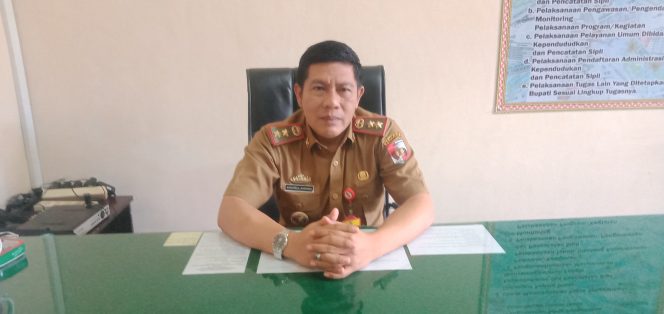 
 Foto Kadisdukcapil Lampura Khairul Anwar.
