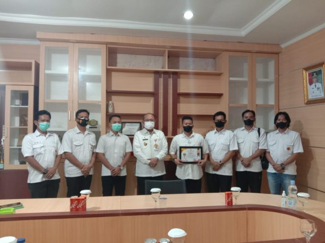 
 Sat-Intelkam Polres Lampura Terima Dua Penghargaan