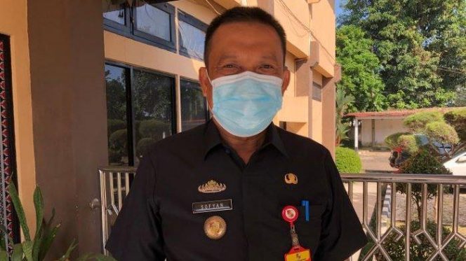 
 caption : Sofyan, Asisten Bidang Administrasi Umum Sekretariat Daerah Kabupaten Lampura, 
