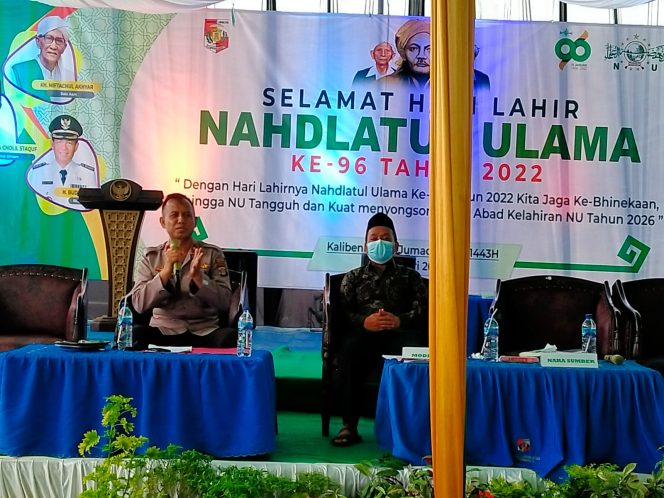 
 caption :Waka Polres Lampura  Kompol Dwi Santosa, saat menghadiri acara sarasehan peringatan hari lahir Nahdlatul Ulama (NU) ke 96 tahun 2022