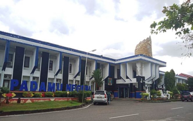 
 caption : Kantor Pemkab Lampung Utara