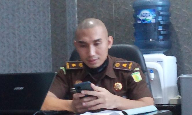 
 caption :  Kepala Seksi Intelijen   Kejari Lampura, I Kadek Dwi Ariatmaja