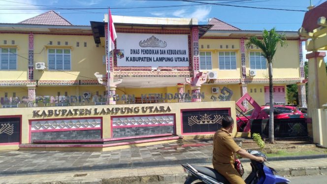 
 Foto Ria  Kantor Dinas Pendidikan dan Kebudayaan Kabupaten Lampung Utara  