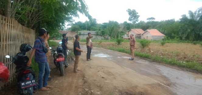 
 Jalan Penghubung Kotabumi Tengah dan Sribasuki Bakal Diperbaiki