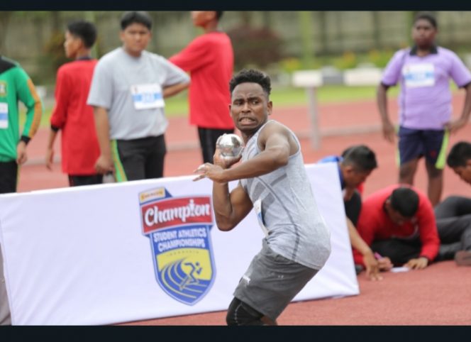 
 Pertajam Rekor Tolak Peluru pada Hari Pertama Kualifikasi Papua di Mimika