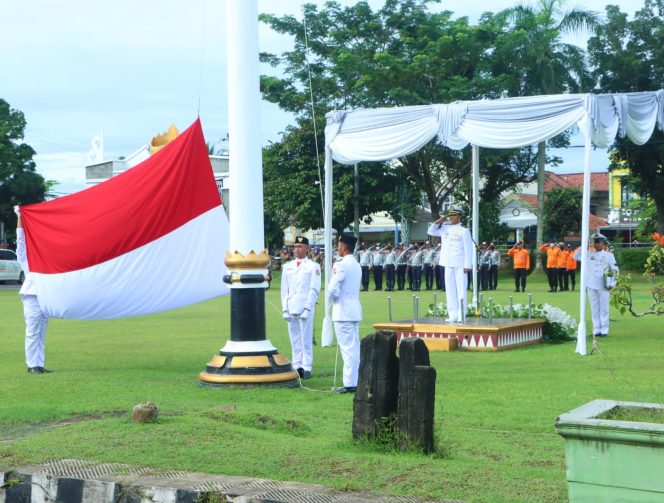 
 Peringatan Hari Sumpah Pemuda ke 94 tahun 2022 di Kabupaten Lampung Utara diperingati dengan khidmad di Halaman Pemkab setempat, Jumat(28/10). Foto Ria Radar Kotabumi ----  