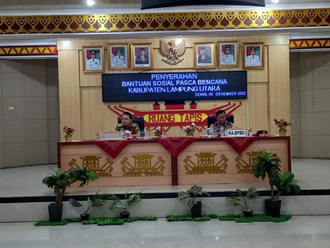 
 Wabup Serahkan Bantuan ke 18 KK Pasca Bencana
