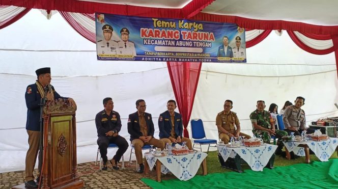 
 Ketua Karang Taruna Lampura Hi. Muhammad Erwinsyah, saat menyampaikan sambutannya dalam agenda Temu Karya di Kecamatan Abung Tengah. Foto IST -------