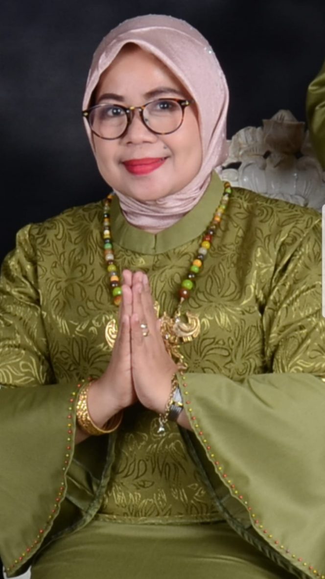 
 Bulan Paling Suci dan Mulia