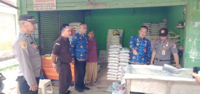 
 Cek Pasar, Hendri: Jika Melonjak Kita Siapkan Langkah