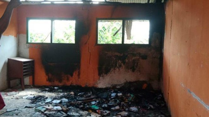 
 Ruang Kelas Tak Produktif,  KBM Tetap Berjalan