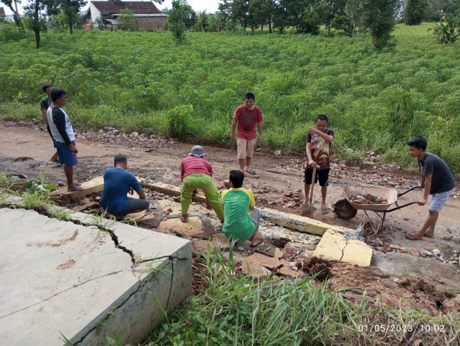 
 Tembok Pagar Islamic Center Kotabumi Roboh Lagi