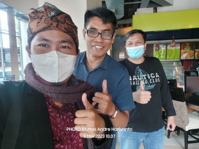 
 Ketum Pemerhati Jurnalis Siber dan CEO Kak Sam Academy Rayakan HUT SMAH