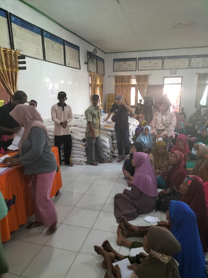 
 Dapat Alokasi Beras 470 Kg, Begini Tanggapan Kades Sindang Agung